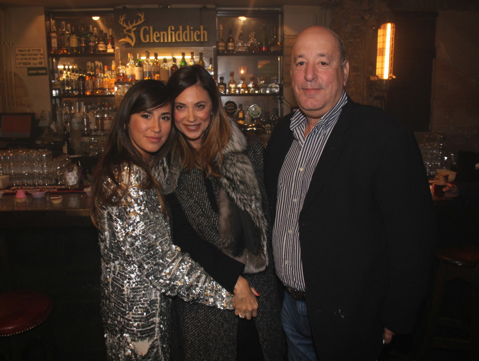 ההורים של קים נהנים גם הם מהתהילה