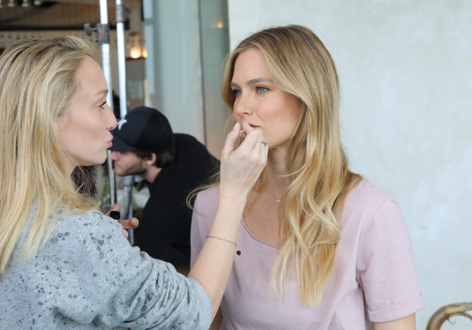 איפור מסתבר זה חשוב. בר רפאלי (צילום: רפי דלויה)