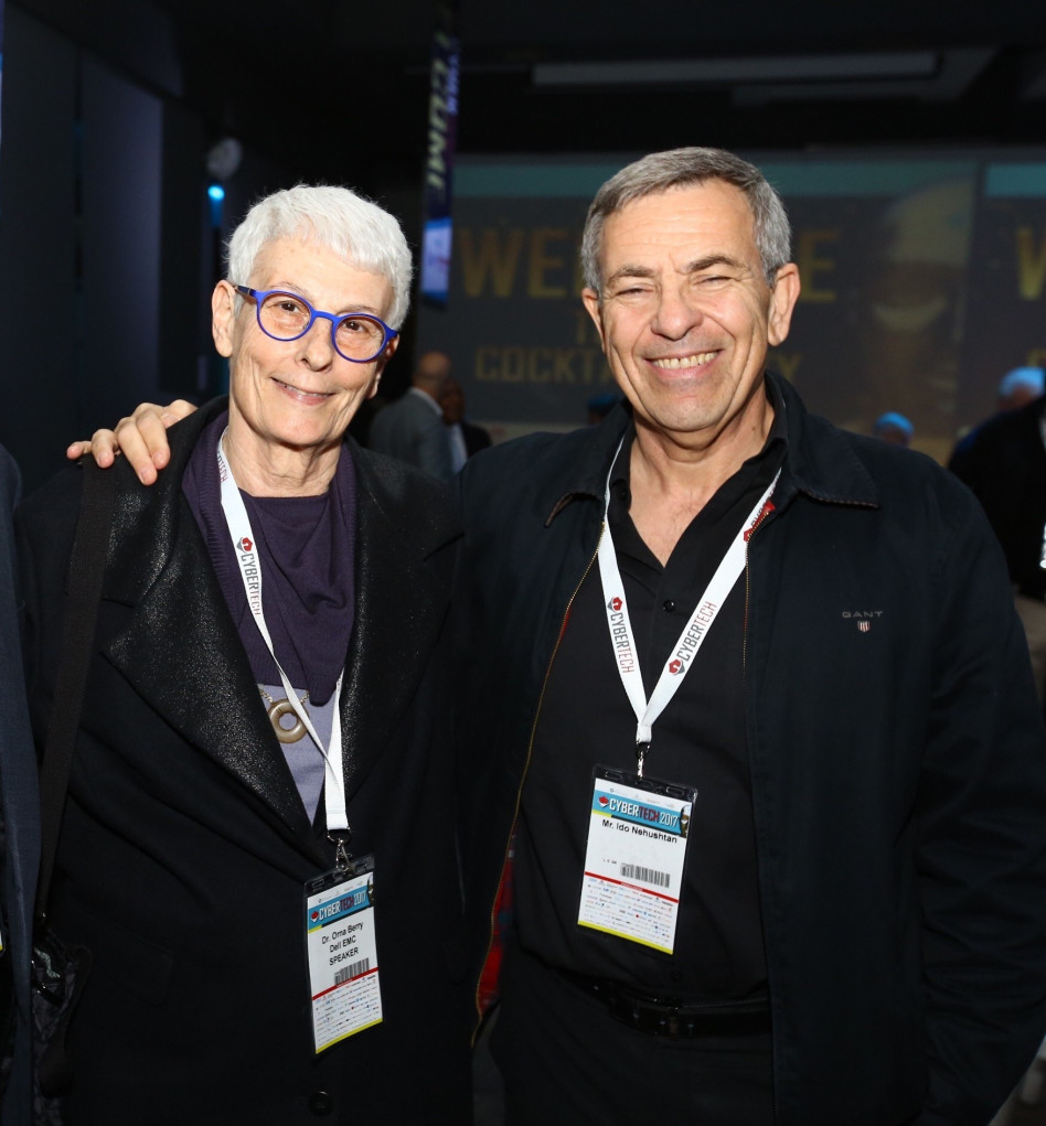 עידו נחושתן ואורנה ברי (צילום: גלעד קוולרצ'יק)