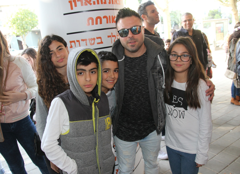 פרו ורבו. טילטיל והילדים (צילום: אור גפן)