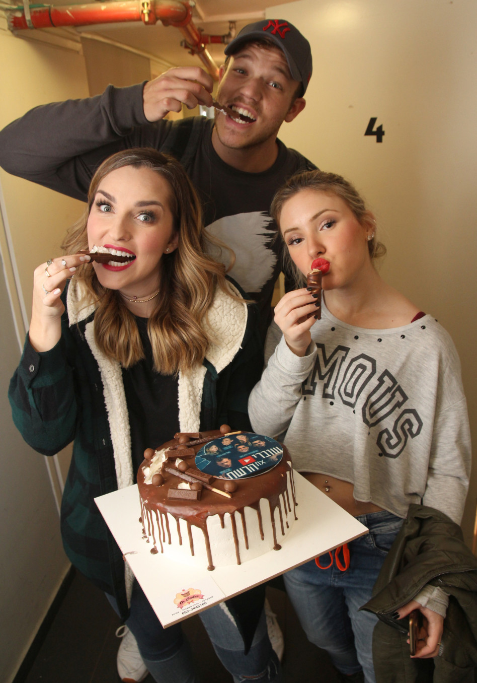 שומרים על הגזרה. עדי ביטי , אשלי בקשי ושגיא ביטבוקס