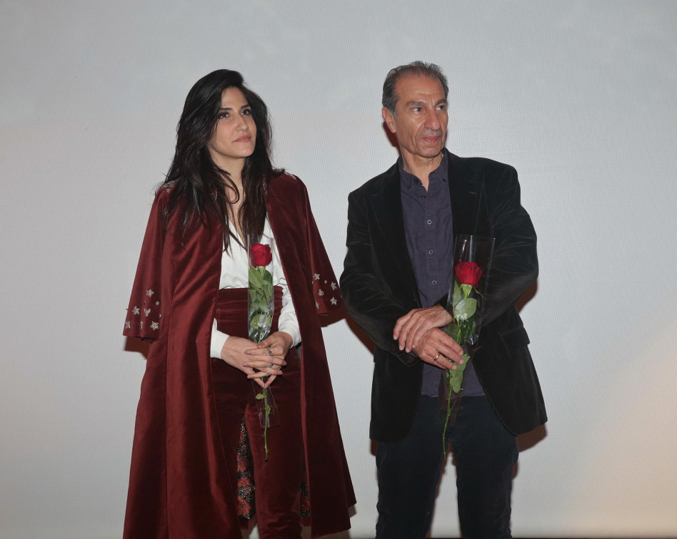 ויש גם ורדים