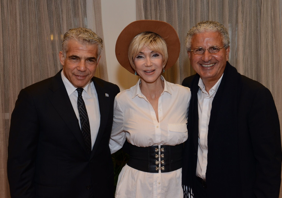 משה אדרי, עירית אורן גונדרס ויאיר לפיד (צילום: מוקי שוורץ)