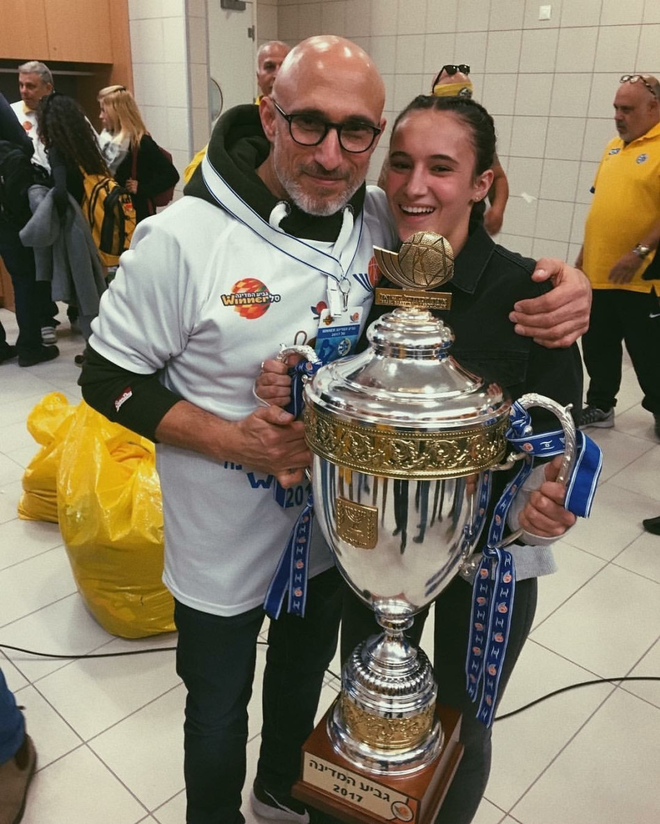 שירה ואסי ויזל