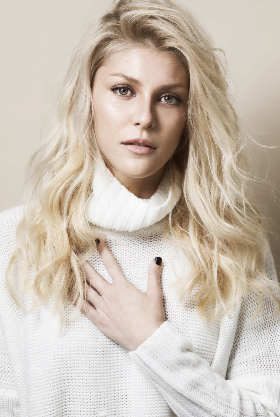 חושפת את האמת לראשונה. מיטל דה רזון (צילום: אלכס ליפקין, סטיילינג: רפאל אייל)