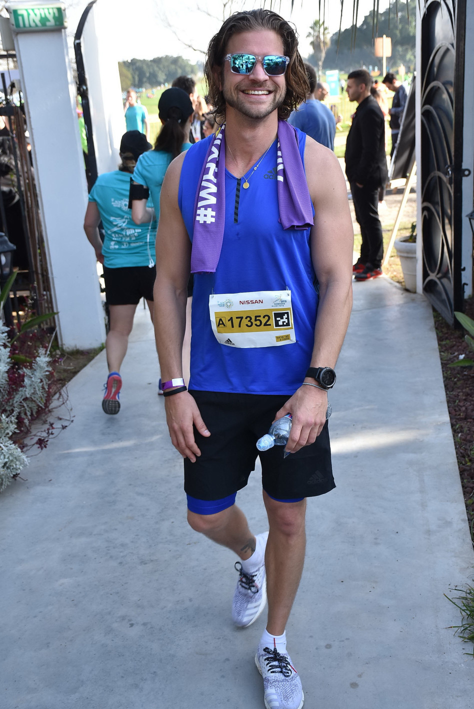 מה עם נשיקה ללירן? גיא גיאור (צילום: אביב חופי)