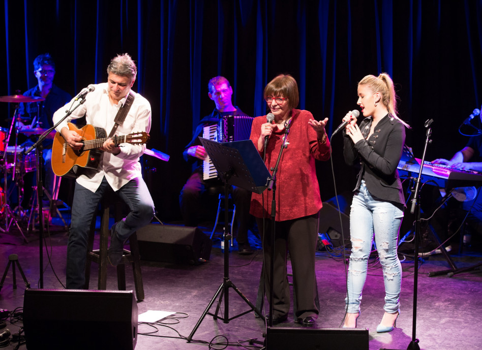 קרעו את הבמה. עדי ביטי ורבקה מיכאלי, משה להב
