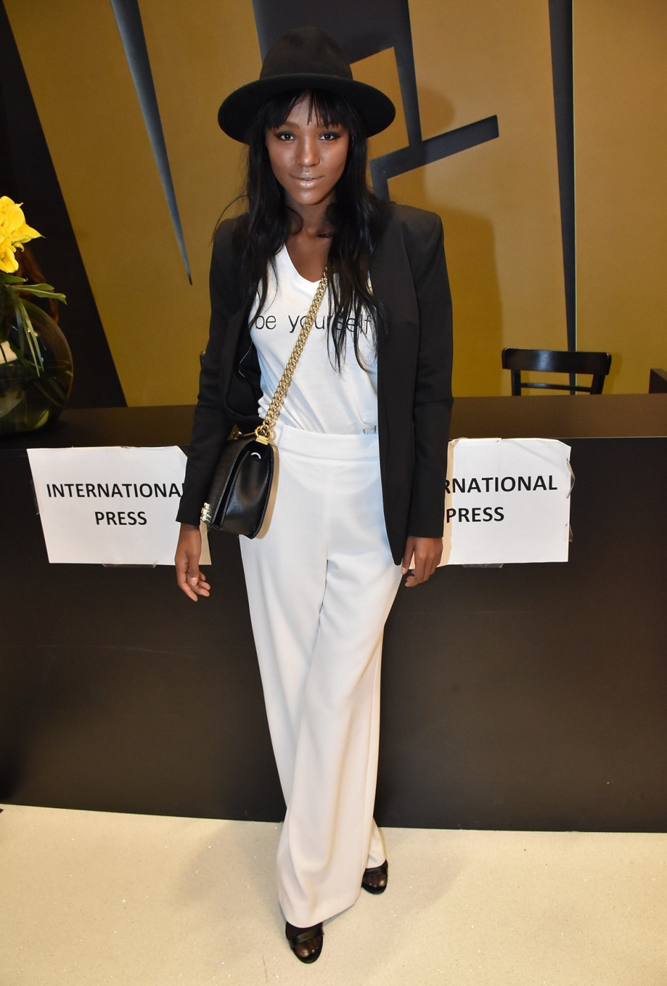 בקרוב לא תלבש לבן. טיטי איינאו (צילום: אביב חופי)