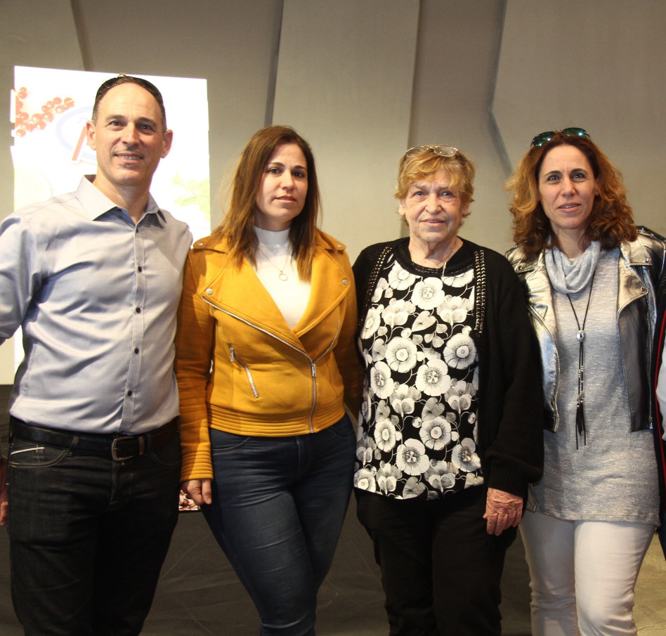 משפחת שלו. (צילום: אסף לב)