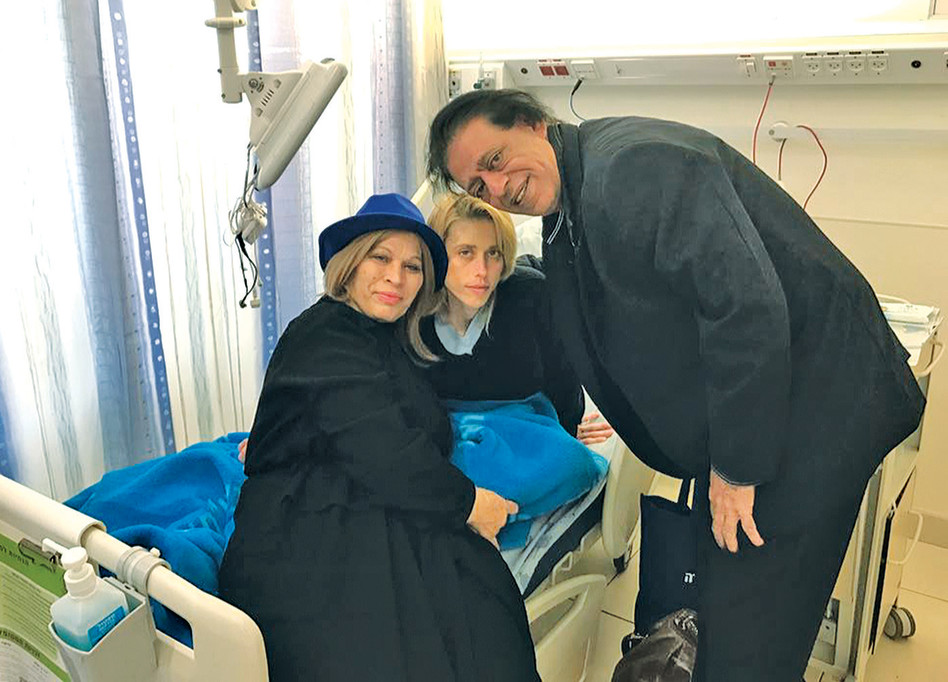 שימי תבורי, קארין ויהודית באומן 