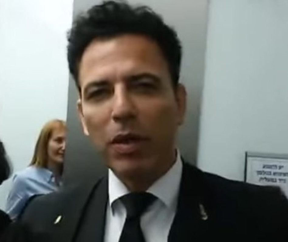 צ'רלי בוזגלו (צילום מסך)