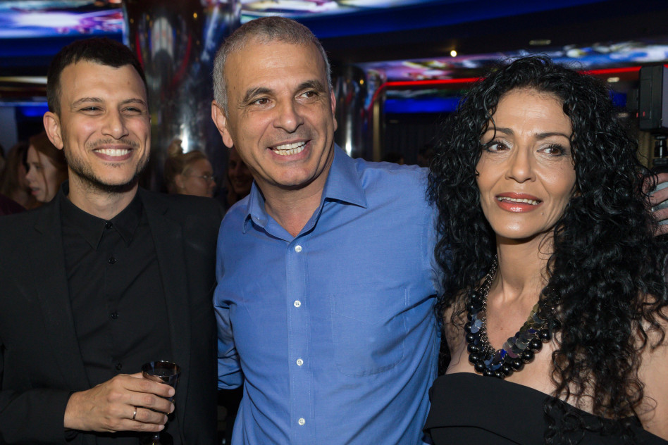 משה כחלון ואסי עזר. צילום: עודד קרני