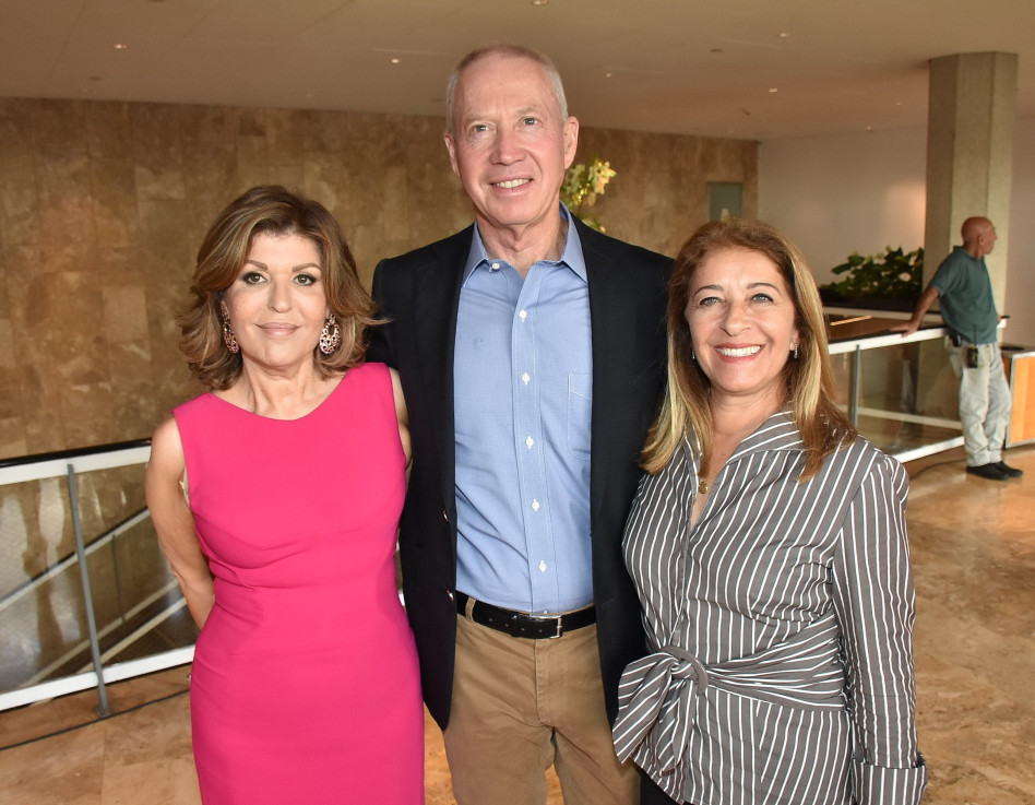 קלודין ויואב גלנט ורותי שטרית