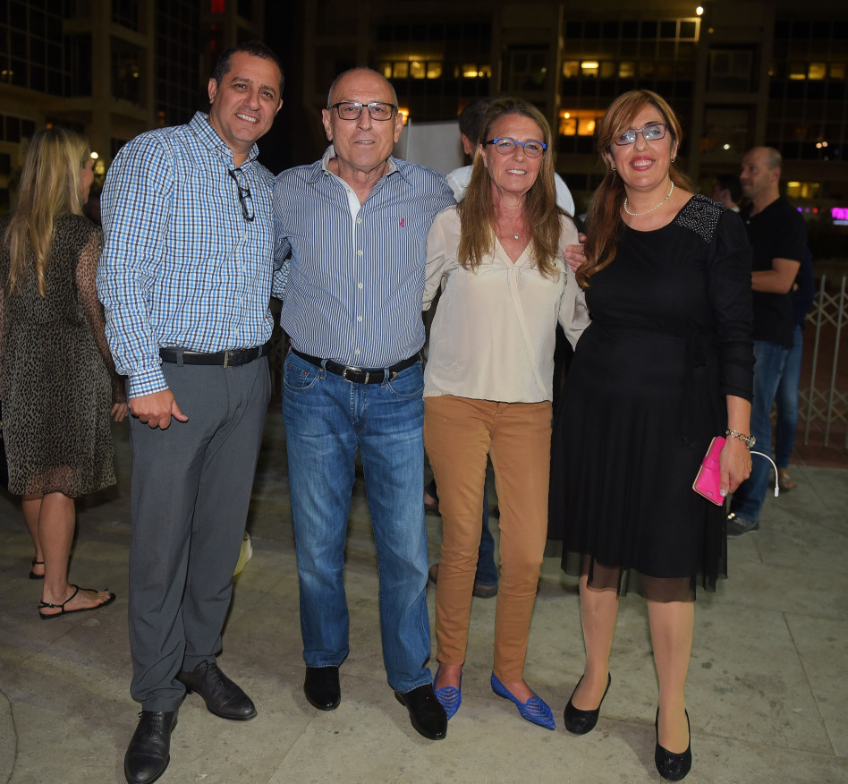 אורלי דרור -אזוריאל, ורדה ואריה סבן ומשה דבי (צילום: אבשלום שושני)