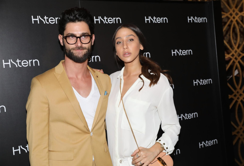 משלימים אחד את השנייה בלבן וזהב. שני גולדשטיין ועומר גורדון (צילום רפי דלויה)