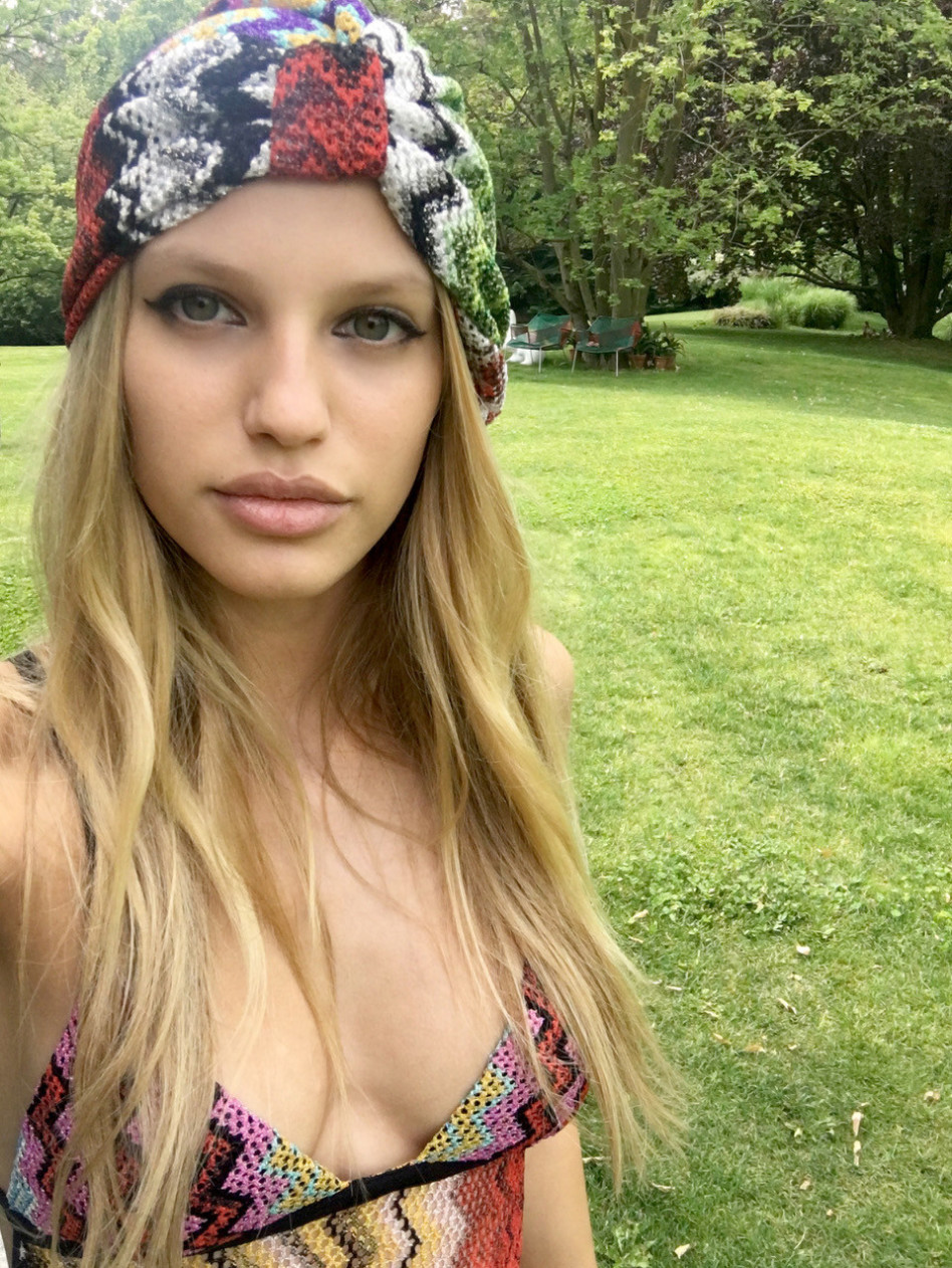 לא מבריזה. עובדת. ניבר מדר (צילום באדיבות סוכנות יולי)