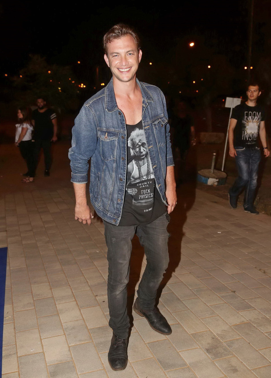 מה תגידו על הרווק הטרי? עוז זהבי