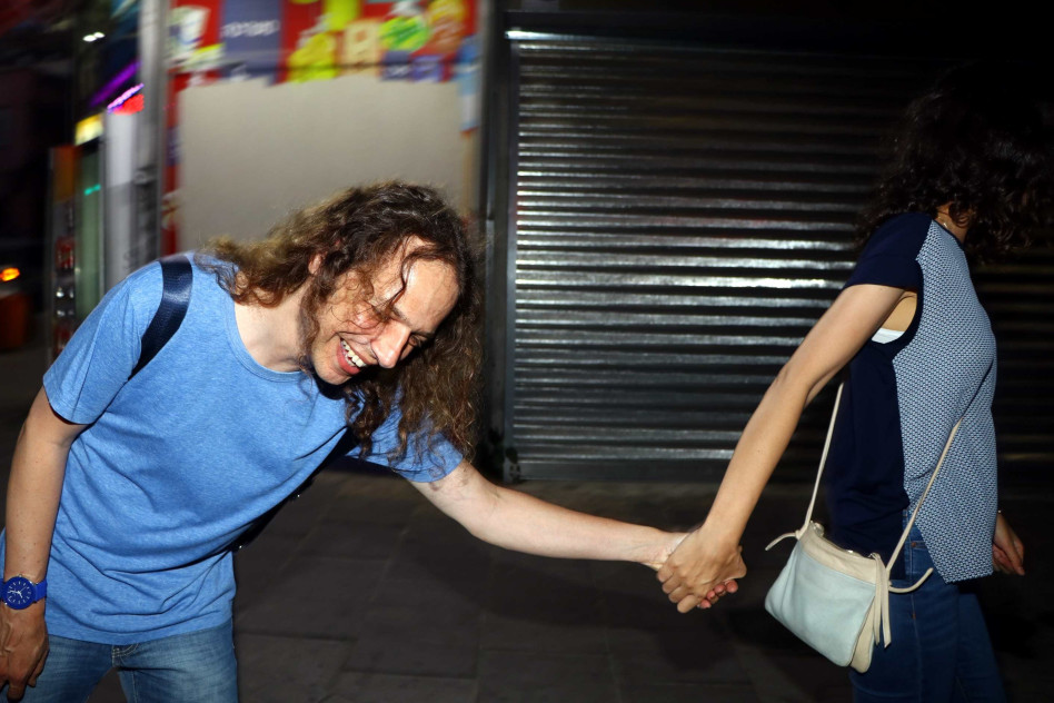 יד ביד, שלא תיפול כפרה