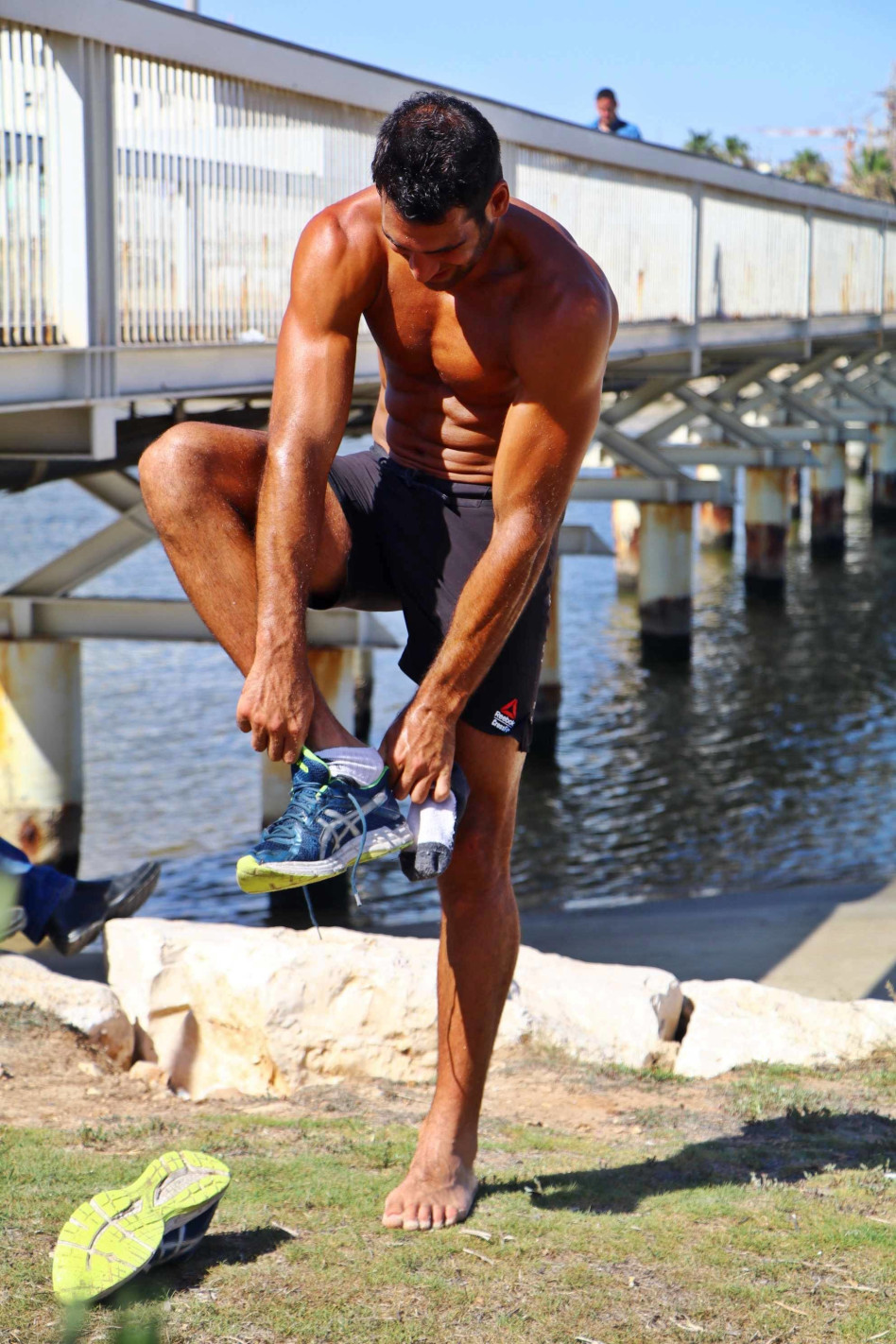 ננעל נעליים