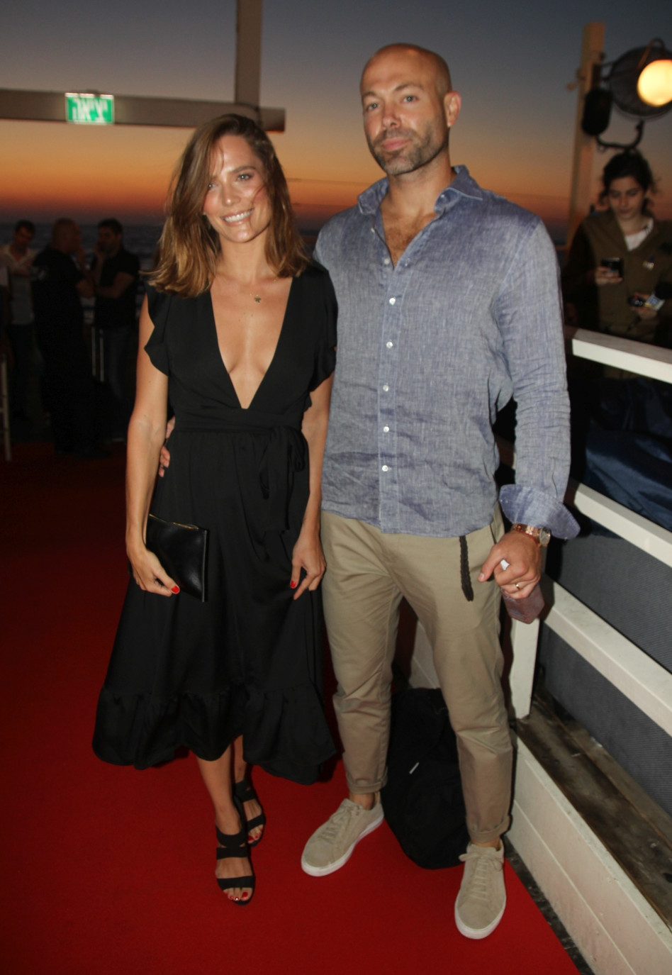 מאוזן לאוזן