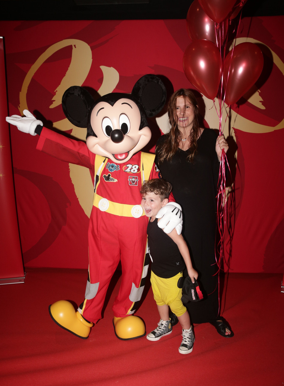 קצת לפני הלידה. אלכס והבן תיאו (צילום: שוקה כהן)