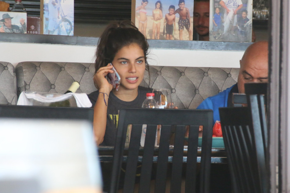 חבר טלפוני...