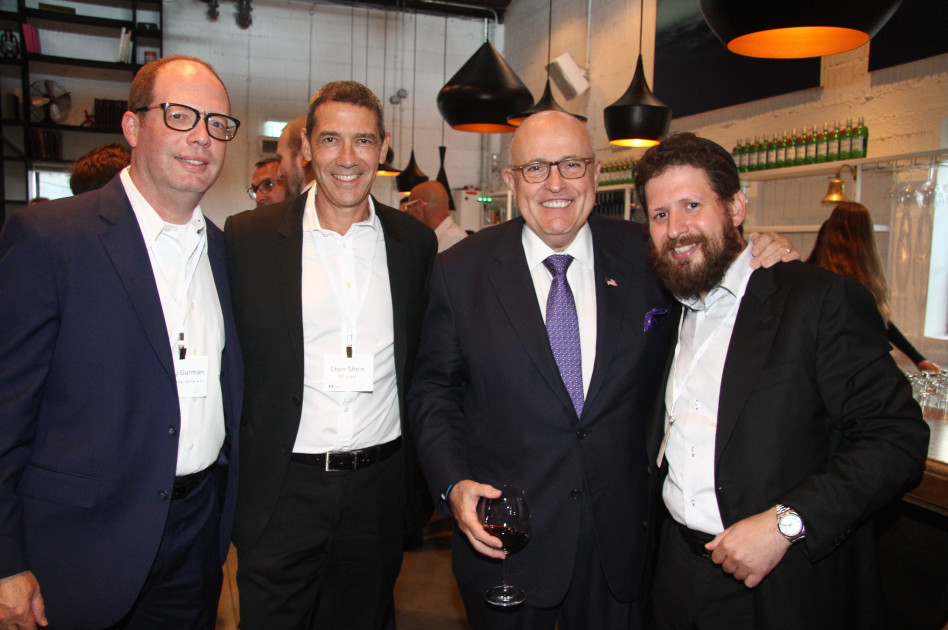 שולם לפידות, רודי ג'וליאני, חן שיין ומני גורמן (צילום: אסף לב)