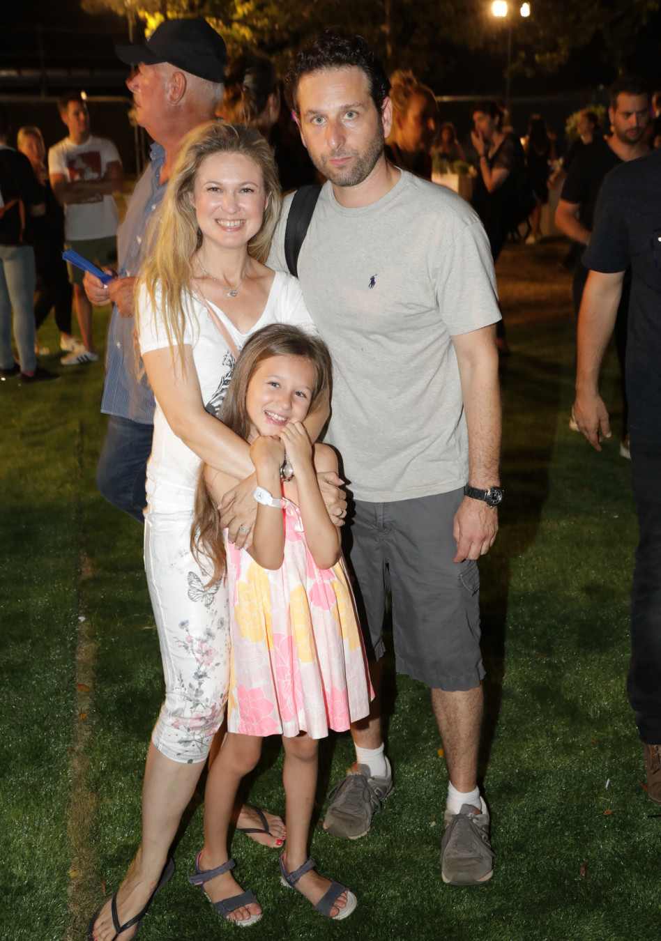 הקרנבל של מיכל. מיכל ינאי עם בעלה ואלכס