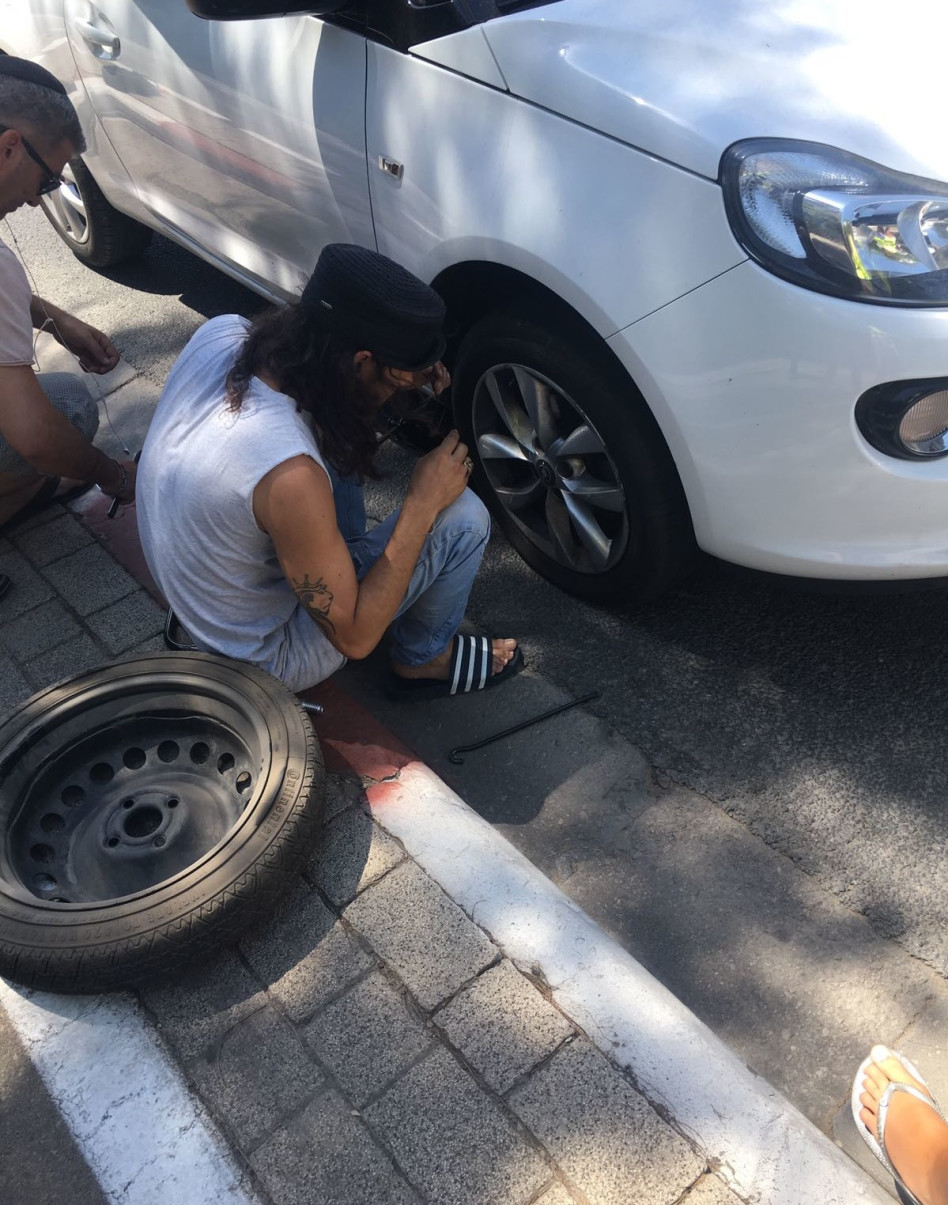 בפעולה. ציון ברוך