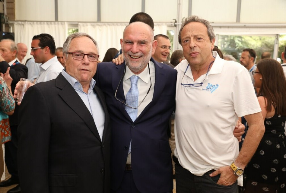 אמיר פלד, מכבי קרסו ויאיר המבורגר (צילום: איתמר גרינברג)