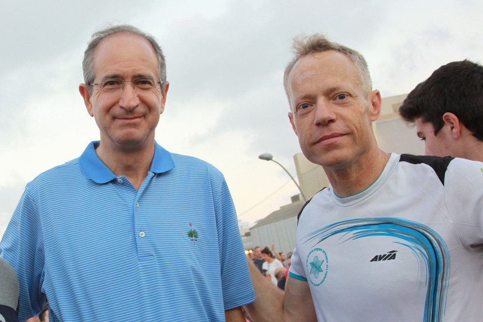 אביב בושינסקי ובראיין רוברטס (צילום: לימור חזן)