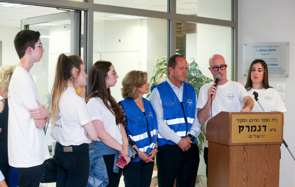 משפחת בלשניקוב וניר ובברלי ברקת (צילום: מרק ישראל סלם)