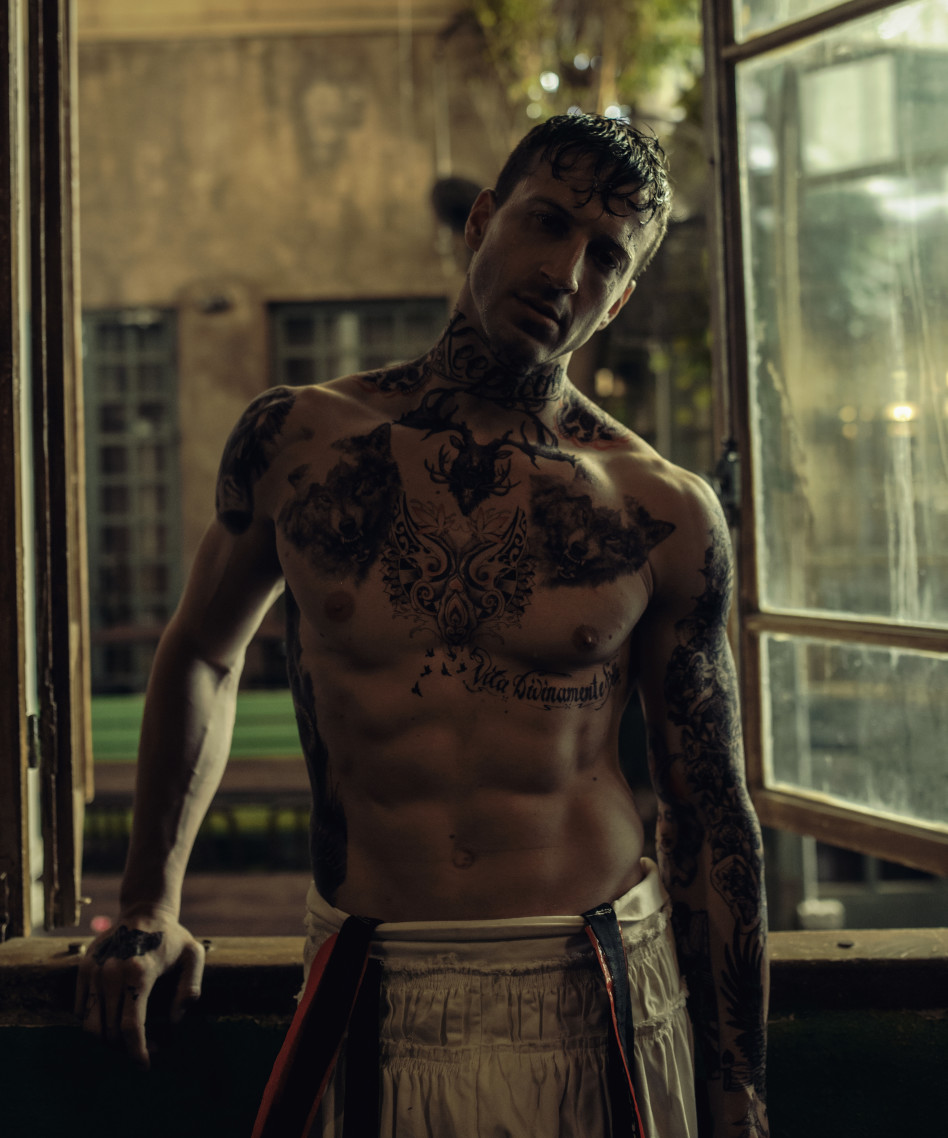 יש גם קצת בד