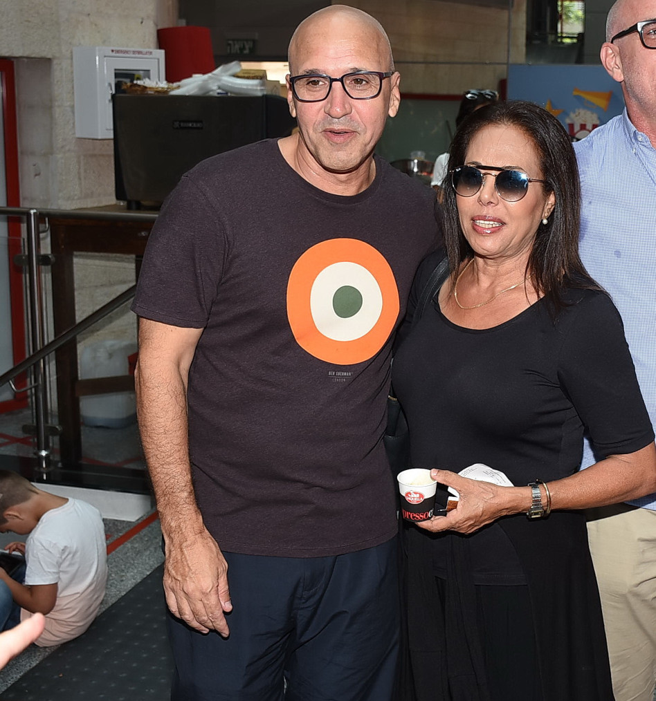 עם החבר הטוב. גל אוחובסקי