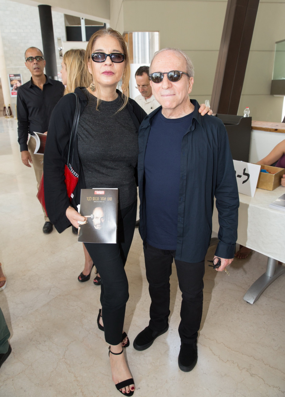 זוג משמיים. דני סנדרסון וענת עצמון