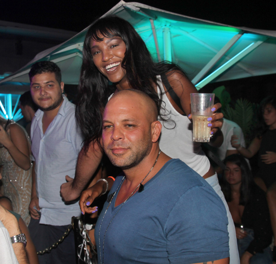 חוגגים. טיטי וישראל אור