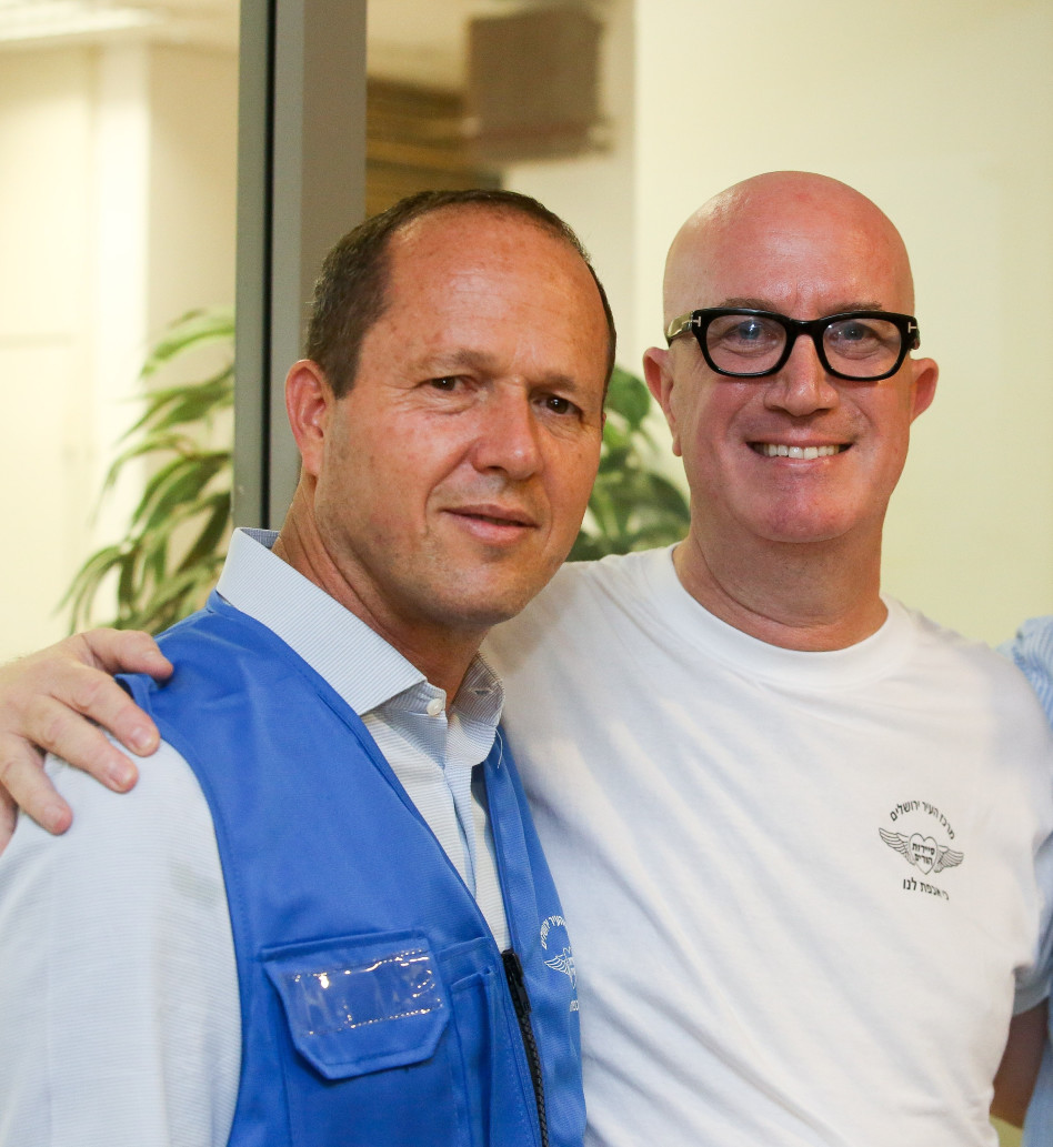 אבי בלשניקוב וניר ברקת (צילום: מרק ישראל סלם)