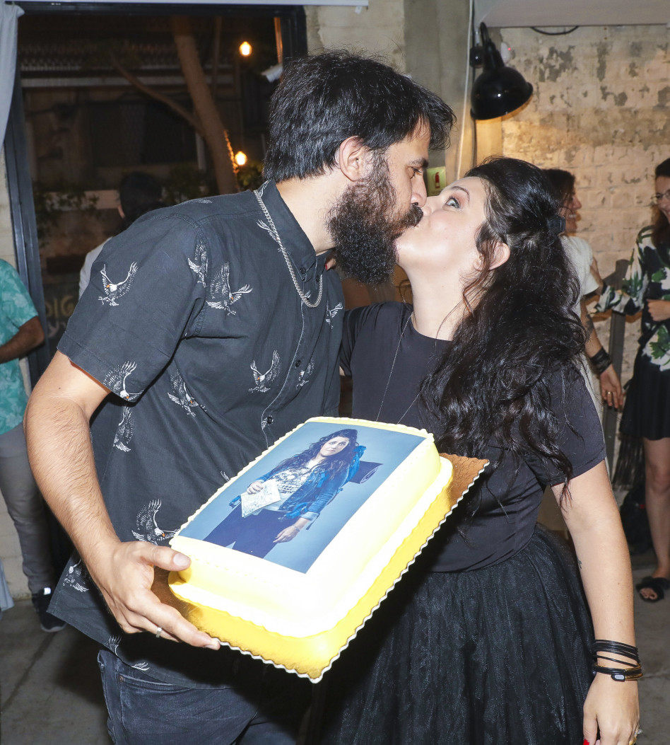 נשיקה לחמודה