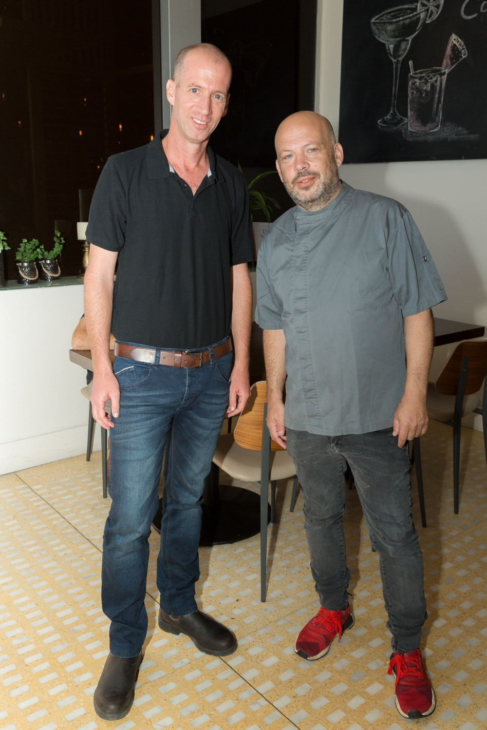 סוגר עוד מסעדה. יונתן רושפלד ומאור אלוני (צילום: אורטל בן יוסף)