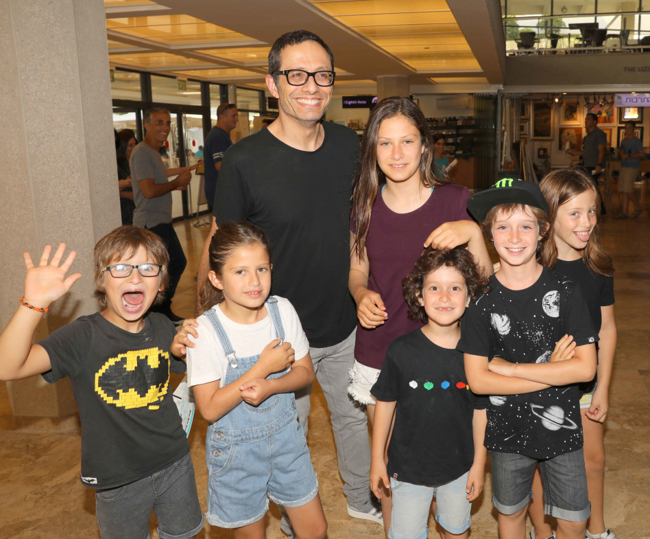 ארז טל והפמלייה