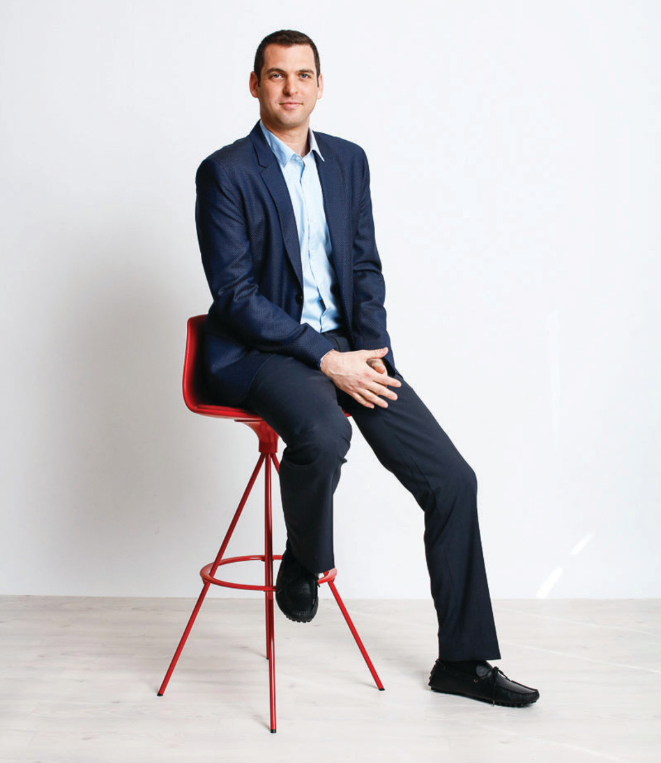 חזאי, מגיש ועכשיו גם דיג'יי. אלעד זוהר (צילום: בינימין אדם)