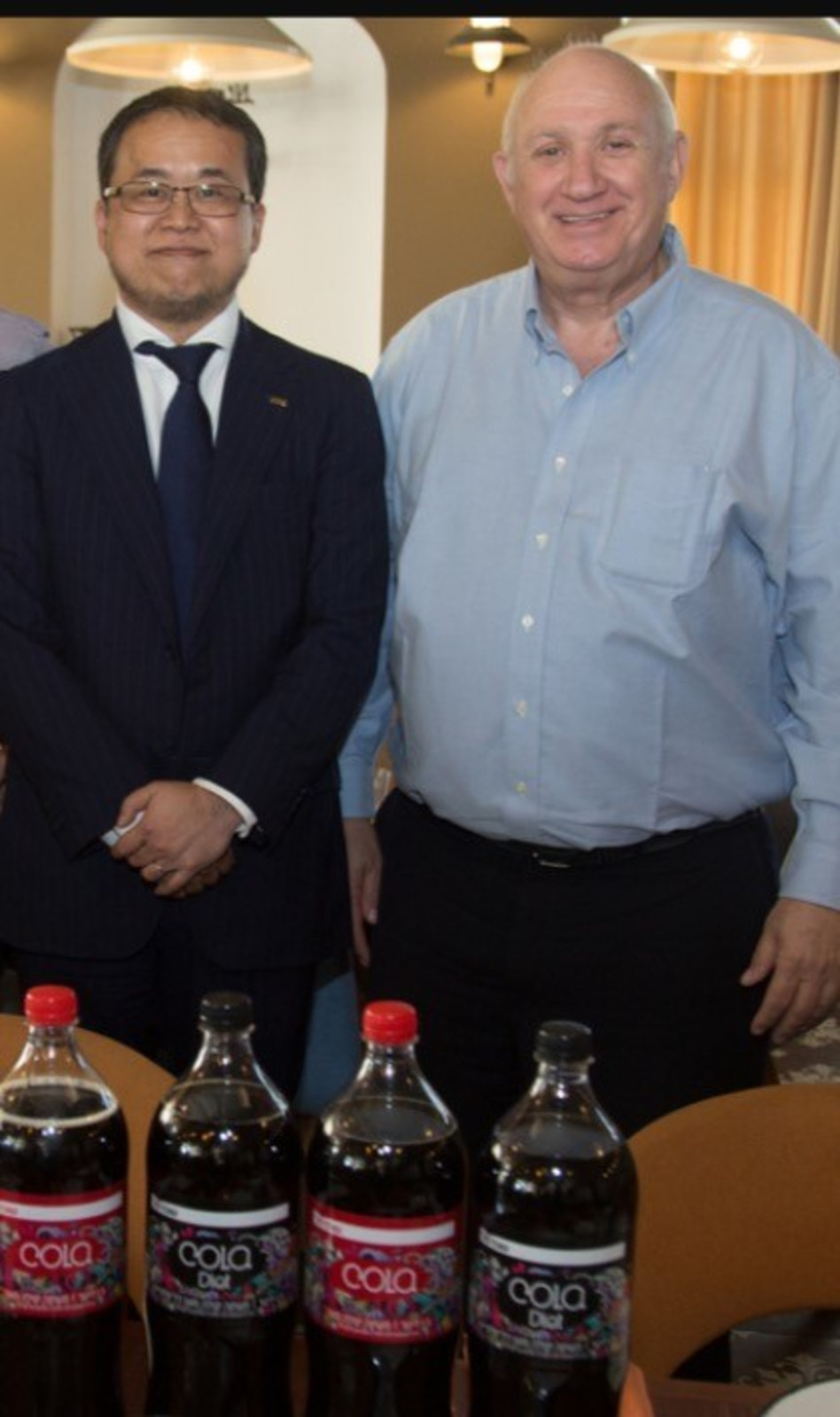 איציק אברכהן וטדאשי סקאשיטה (צילום: סיון פרג')