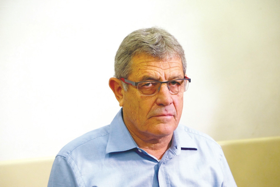 גם בבריכה. מיקי גנור (צילום: פלאש 90)