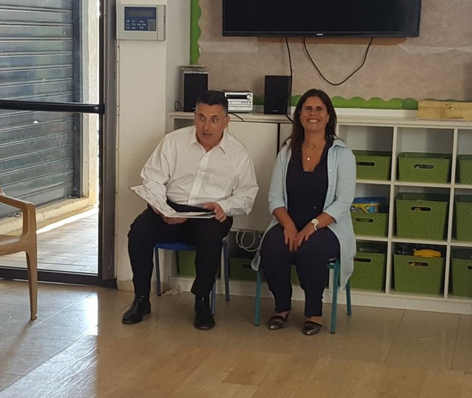 ליזי דלריצ'ה וגדעון סער