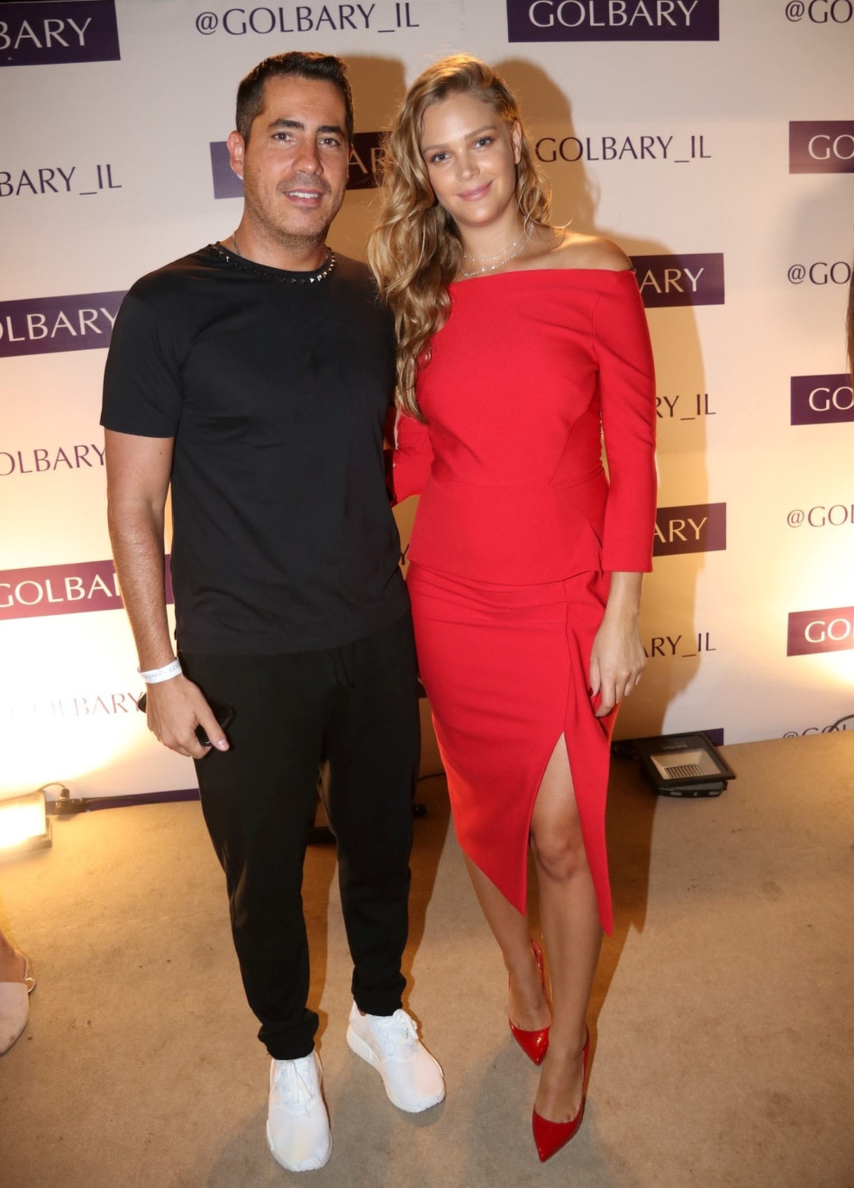 בטן הריונית. אסתי ועדי קייזמן