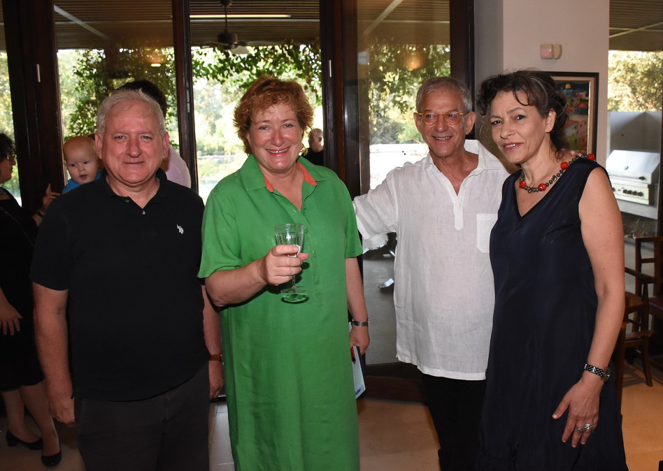 ורד סרוסי, עודד ואלה גרא ויאיר סרוסי (צילום: אביב חופי)