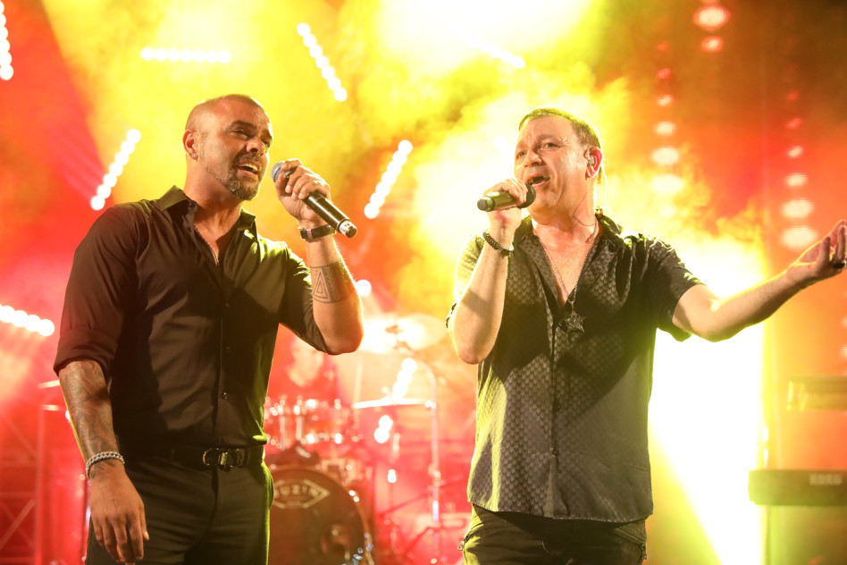 נתנו הופעה. זאב נחמה ואייל גולן (צילום: רפי דלויה)