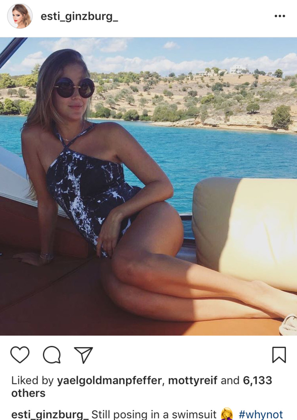 עדיין מדגמנת בבגד ים ולמה לא? (צילום: אינסטגרם)