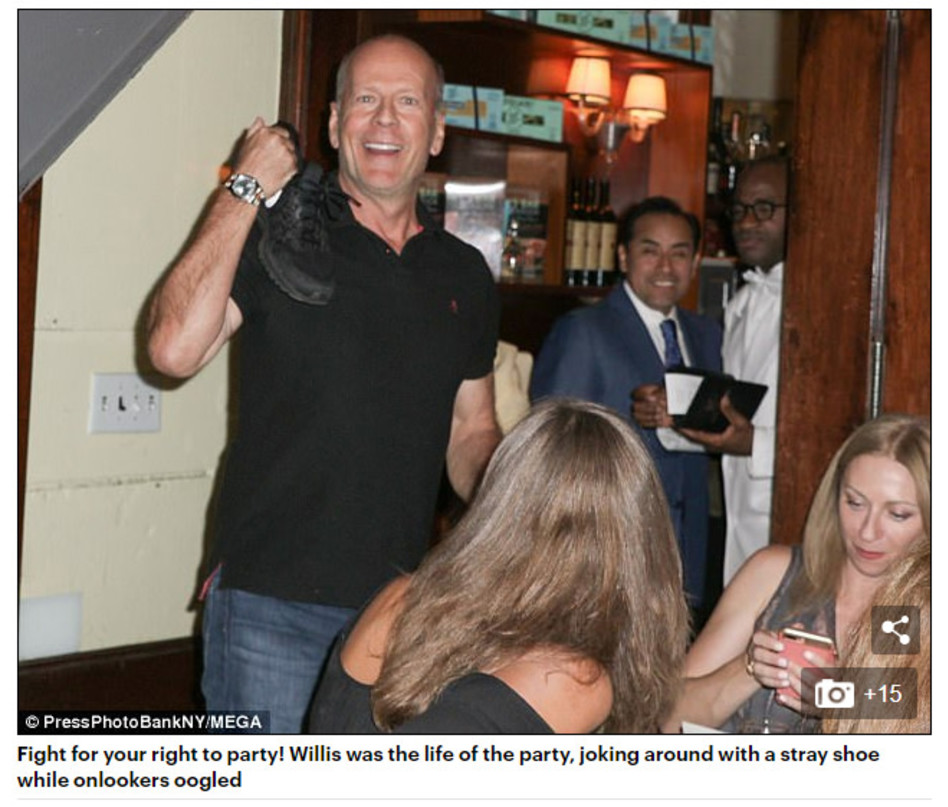 נראה שהיה לו כיף לאללה. וויליס מבסוט (צילום: מתוך דיילי מייל)