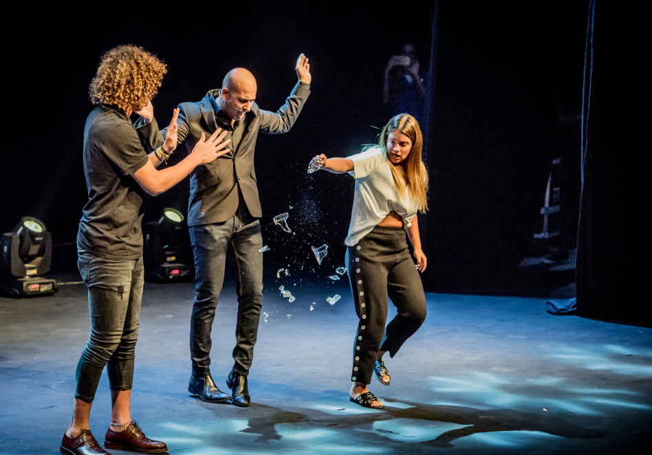 עושים קסמים גם מחוץ לבמה של חזי דין (צילום: איתי פולק)